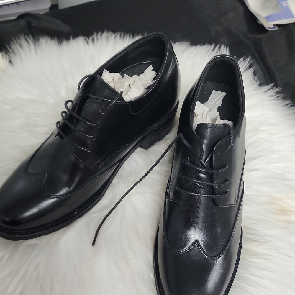 Elegant Black Leather Men's Oxfords